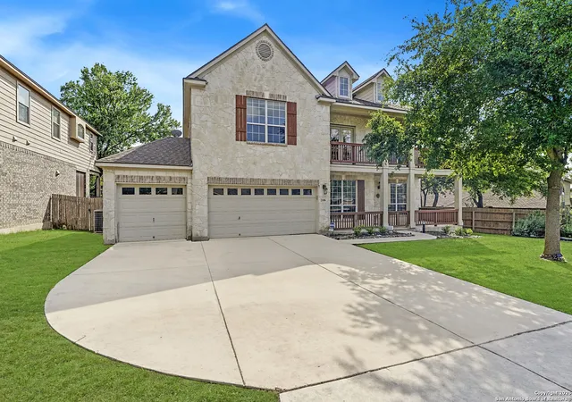 Photo 3 of Sale Pending at 2106 Laurel Pt, San Antonio, TX 78260 | MLS# 1897993 | Listing updated on 2025-12-10