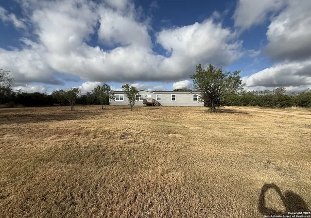 3rd image of 732 Pr 4653, Hondo, TX 78861 | MLS# 1898004