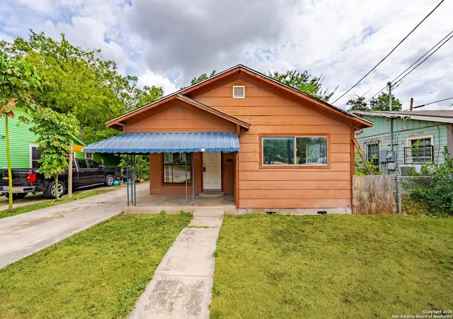 Photo 1 of Single family home for sale at 1422 N Sabinas, San Antonio, TX 78207 | MLS# 1898045 | Listing updated on 2025-12-10