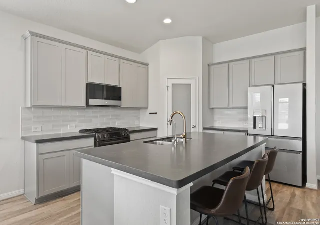 4th image of 133 Edinburgh, Boerne, TX 78015 | MLS# 1898051