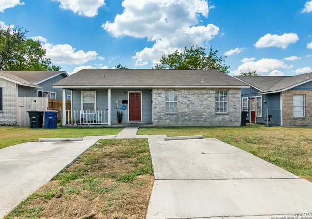 Photo 1 of Multi family home for sale at 812 W Olmos Dr, San Antonio, TX 78212 | MLS# 1898132 | Listing updated on 2026-03-03