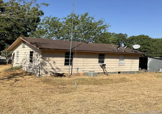 Photo 3 of Sale Pending at 620 Us Hwy 87, Stockdale, TX 78160 | MLS# 1898137 | Listing updated on 2025-09-24