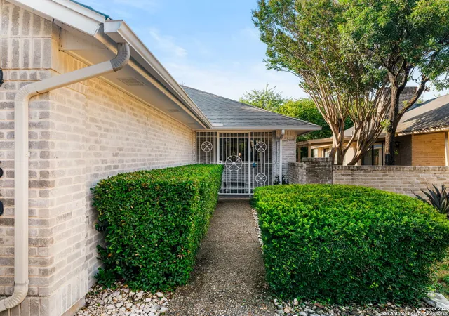 Photo 3 of Sale Pending at 11610 Whisper Trl St, San Antonio, TX 78230 | MLS# 1898162 | Listing updated on 2026-01-15