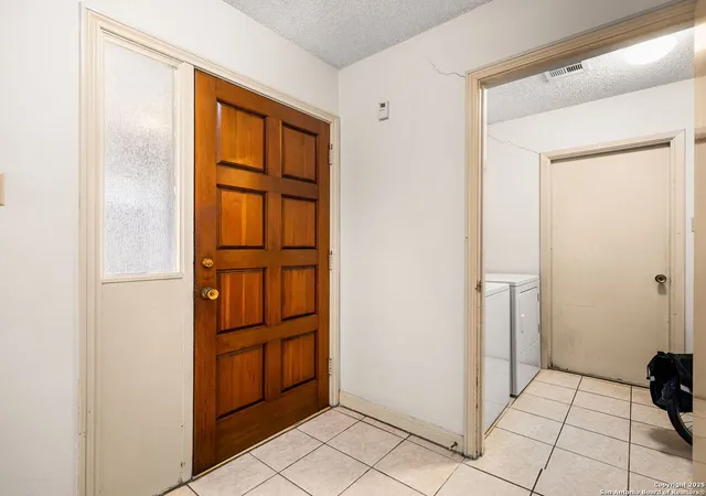 Photo 4 of Sale Pending at 11610 Whisper Trl St, San Antonio, TX 78230 | MLS# 1898162 | Listing updated on 2026-01-15