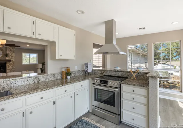 Photo 4 of Single family home for sale at 178 Mary Ann, Canyon Lake, TX 78133 | MLS# 1898185 | Listing updated on 2025-12-14
