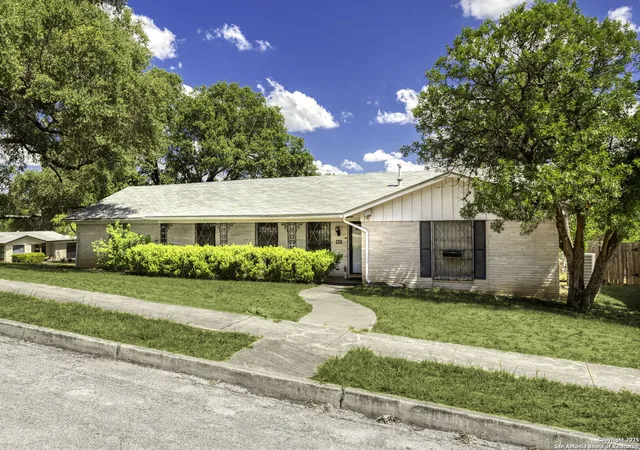 Photo 3 of Single family home for sale at 3923 Longridge, San Antonio, TX 78228 | MLS# 1898188 | Listing updated on 2025-12-03