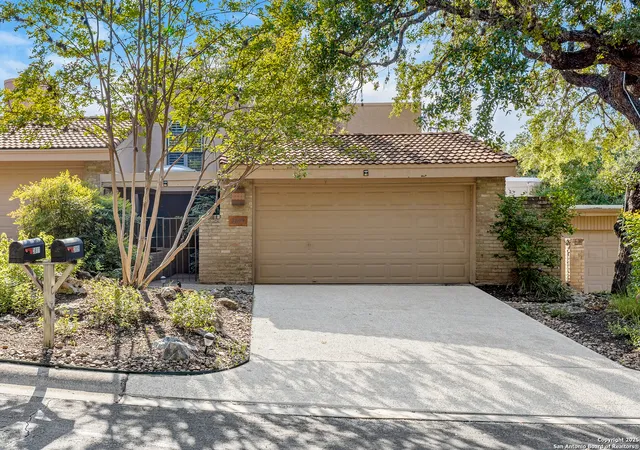 Photo 1 of Sale Pending at 3809 Overlake, San Antonio, TX 78230 | MLS# 1898199 | Listing updated on 2025-09-22