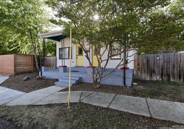 2nd image of 410 Riddle St, San Antonio, TX 78210 | MLS# 1898218