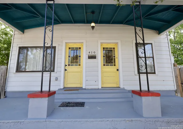 Photo 3 of Sale Pending at 410 Riddle St, San Antonio, TX 78210 | MLS# 1898218 | Listing updated on 2026-02-16