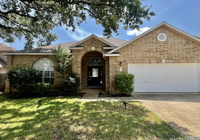 Photo 2 of Single family home for sale at 3 Weatherford, San Antonio, TX 78248 | MLS# 1898229 | Listing updated on 2025-09-30