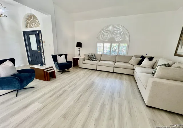 Photo 3 of Single family home for sale at 3 Weatherford, San Antonio, TX 78248 | MLS# 1898229 | Listing updated on 2025-09-30