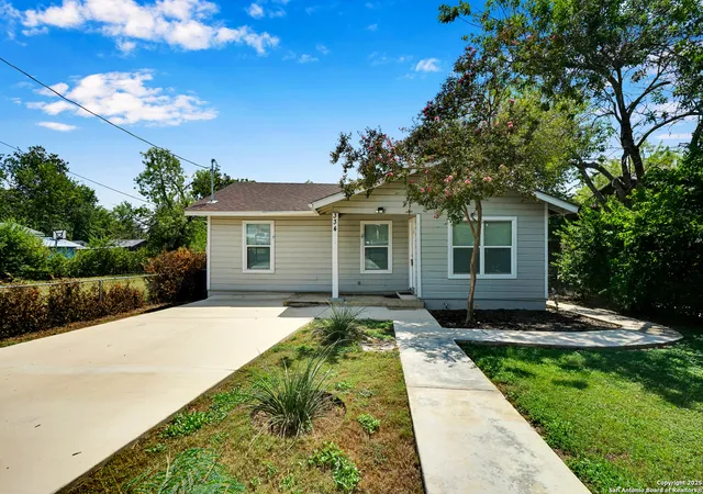 Photo 2 of Sale Pending at 334 Continental, San Antonio, TX 78228 | MLS# 1898233 | Listing updated on 2025-10-14