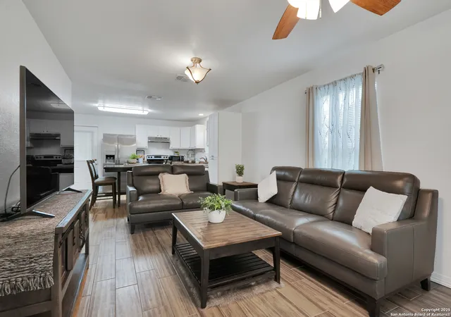 Photo 3 of Sale Pending at 334 Continental, San Antonio, TX 78228 | MLS# 1898233 | Listing updated on 2025-10-14