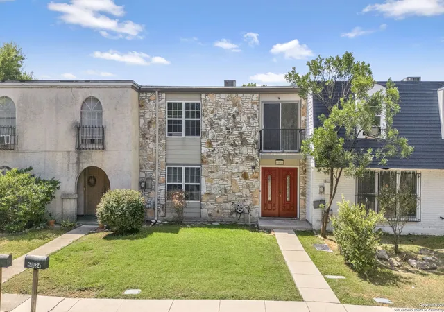 Photo 2 of Sale Pending at 6834 Neston Dr, San Antonio, TX 78239 | MLS# 1898323 | Listing updated on 2026-04-07