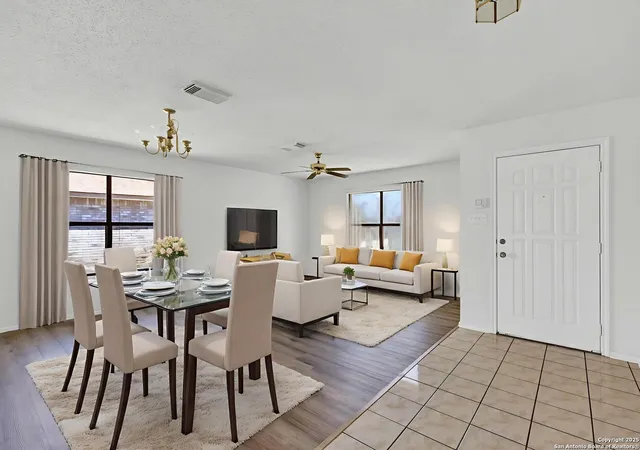 Photo 4 of Sale Pending at 2107 Border Ml Dr, San Antonio, TX 78230 | MLS# 1898351 | Listing updated on 2025-10-02