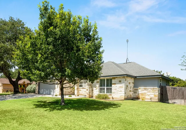 Photo 2 of Sale Pending at 1654 Stone Hvn, Pleasanton, TX 78064 | MLS# 1898368 | Listing updated on 2026-04-28