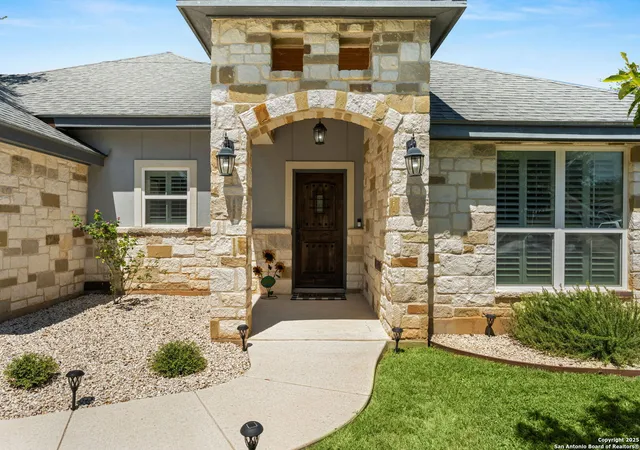 Photo 3 of Sale Pending at 1654 Stone Hvn, Pleasanton, TX 78064 | MLS# 1898368 | Listing updated on 2026-04-28