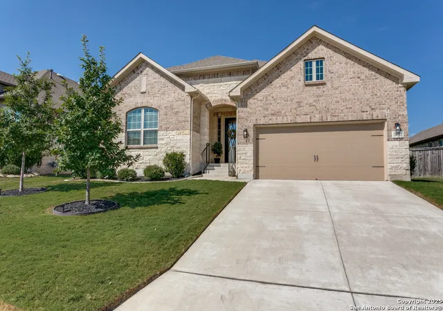 Photo 2 of Single family home for sale at 28917 Throssel Ln, San Antonio, TX 78260 | MLS# 1898395 | Listing updated on 2025-12-11