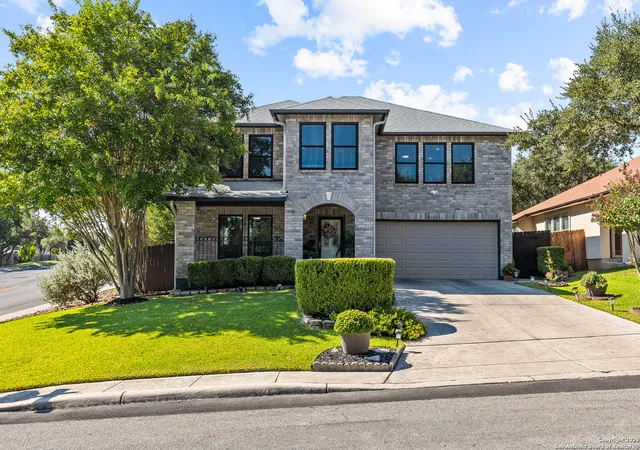 Photo 3 of Sale Pending at 9502 Campton Farms, San Antonio, TX 78250 | MLS# 1898412 | Listing updated on 2025-10-01