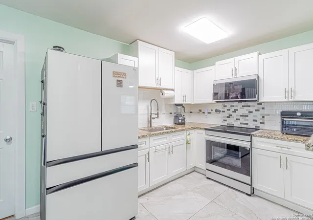 Photo 3 of Single family home for sale at 6211 Birch Valley, San Antonio, TX 78242 | MLS# 1898431 | Listing updated on 2025-10-15