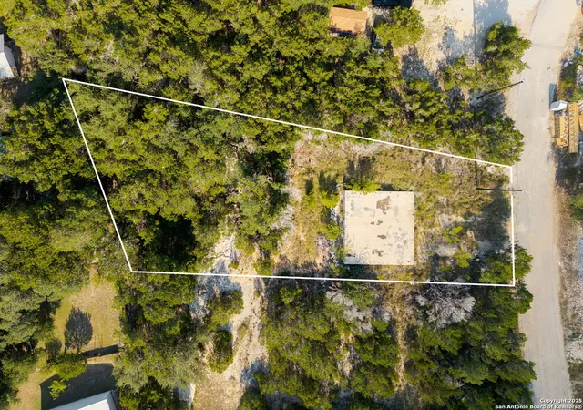 4th image of 651 Valley, Canyon Lake, TX 78133 | MLS# 1898470