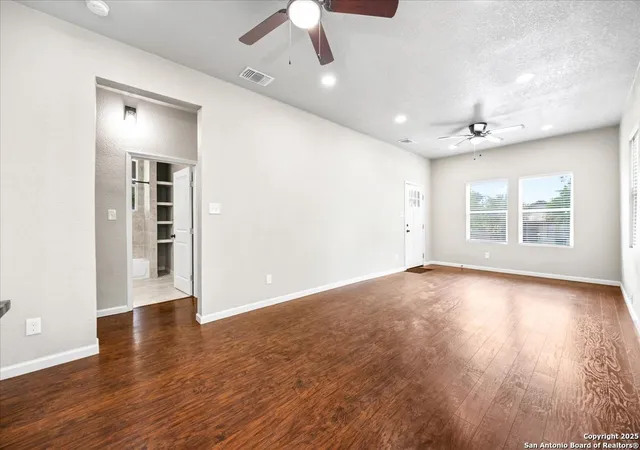 5th image of 1735 Center, San Antonio, TX 78202 | MLS# 1898478