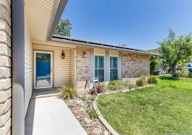 Photo 3 of Sale Pending at 6747 Country Swan, San Antonio, TX 78240 | MLS# 1898517 | Listing updated on 2025-10-07