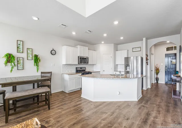 Photo 4 of Sale Pending at 27403 Falls Bridge, Boerne, TX 78015 | MLS# 1898538 | Listing updated on 2025-10-20