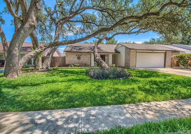 Photo 3 of Single family home for sale at 16314 Falcon Hill, San Antonio, TX 78247 | MLS# 1898541 | Listing updated on 2026-01-16