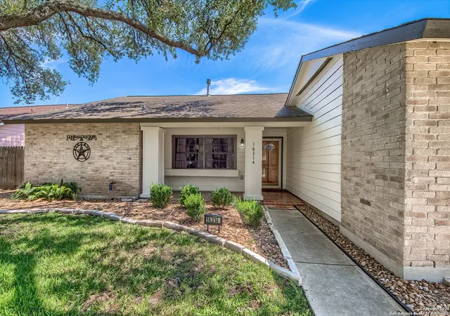 Photo 3 of Single family home for sale at 16314 Falcon Hill, San Antonio, TX 78247 | MLS# 1898541 | Listing updated on 2026-01-16