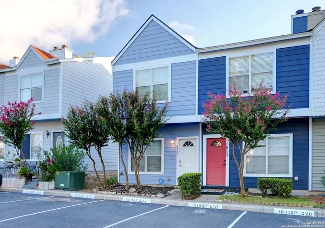 Photo 3 of Single family home for sale at 1815 Garys, San Antonio, TX 78247 | MLS# 1898567 | Listing updated on 2025-10-17