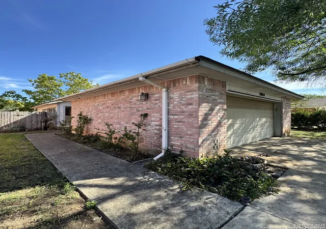 Photo 1 of Sale Pending at 5814 Spring Cabin, San Antonio, TX 78247 | MLS# 1898579 | Listing updated on 2025-11-01