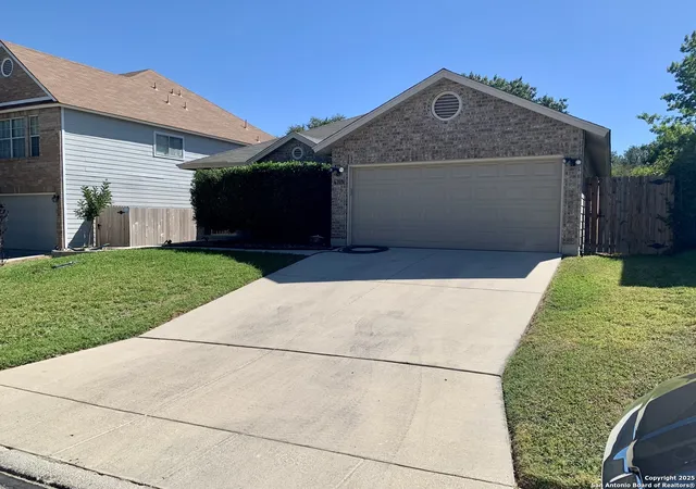Photo 3 of Sale Pending at 6306 Higbee Mill, San Antonio, TX 78247 | MLS# 1898582 | Listing updated on 2025-11-14
