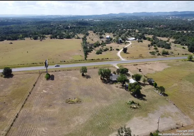 Photo 4 of Single family home for sale at 1607 State Hwy 173, Bandera, TX 78003 | MLS# 1898595 | Listing updated on 2026-02-17