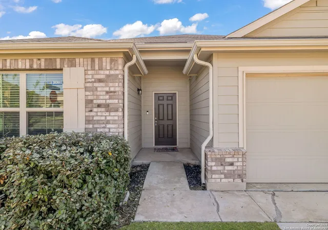 Photo 2 of Single family home for sale at 7043 Diamond Valley, San Antonio, TX 78242 | MLS# 1898603 | Listing updated on 2025-12-28