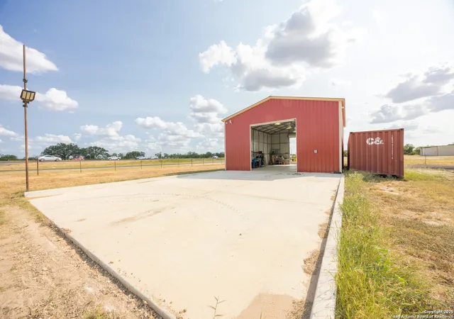 3rd image of 14951 N Ih 35, Moore, TX 78057 | MLS# 1898620