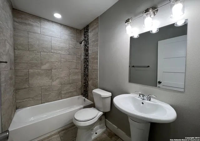 Photo 3 of Single family home for sale at 126 Paul, San Antonio, TX 78203 | MLS# 1898690 | Listing updated on 2025-09-17