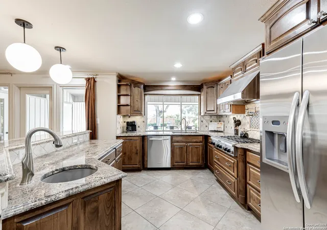 Photo 1 of Sale Pending at 113 Wickford, San Antonio, TX 78213 | MLS# 1898739 | Listing updated on 2025-12-03