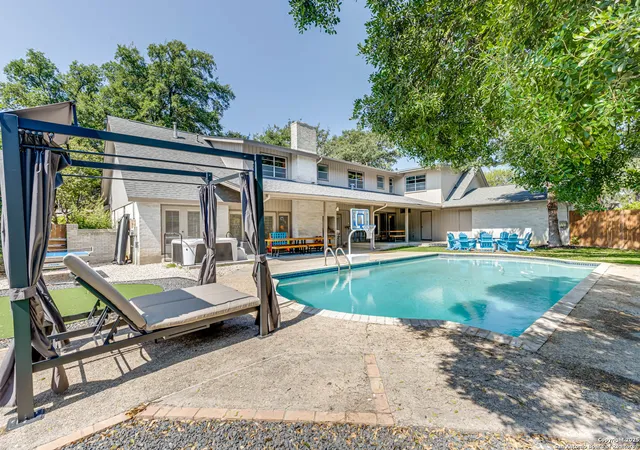 Photo 2 of Sale Pending at 113 Wickford, San Antonio, TX 78213 | MLS# 1898739 | Listing updated on 2025-12-03