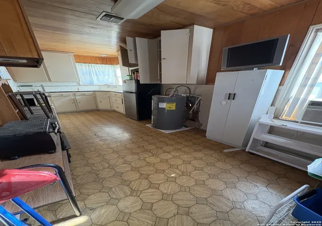 2nd image of 1210 Sims, San Antonio, TX 78225 | MLS# 1898791