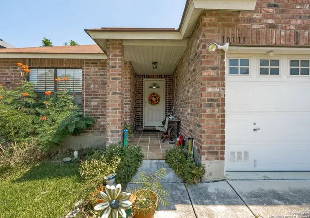 Photo 2 of Single family home for sale at 10118 Sandbrook Hill, San Antonio, TX 78254 | MLS# 1898812 | Listing updated on 2025-09-19