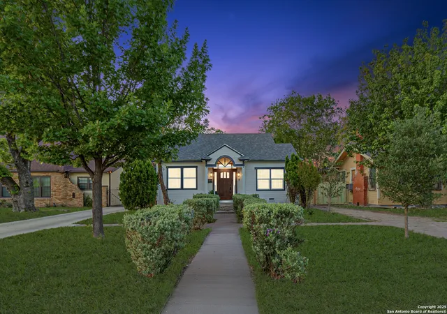 Photo 3 of Sale Pending at 1641 W Huisache, San Antonio, TX 78201 | MLS# 1898822 | Listing updated on 2026-01-29
