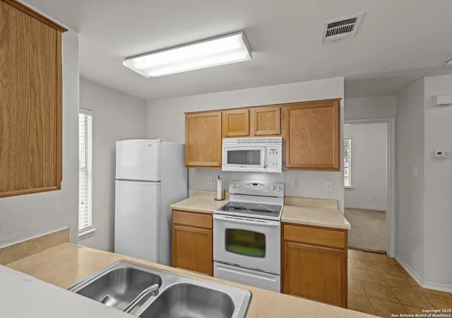 Photo 4 of Single family home for sale at 6839 Cutting Creek, San Antonio, TX 78244 | MLS# 1898828 | Listing updated on 2025-09-19