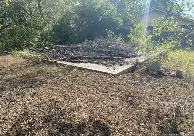 4th image of 5124 E Hayden Dr, San Antonio, TX 78242 | MLS# 1898861