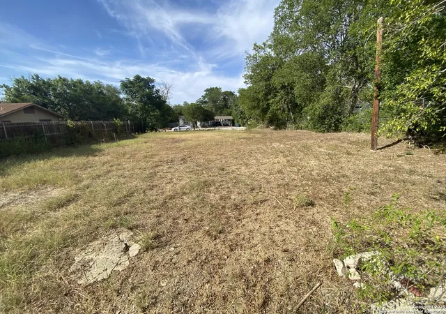 5th image of 5124 E Hayden Dr, San Antonio, TX 78242 | MLS# 1898861