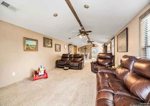 Photo 4 of Sale Pending at 176 Deep Woods Dr, Seguin, TX 78155 | MLS# 1898866 | Listing updated on 2026-05-03