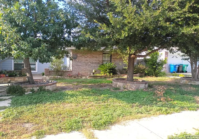 Photo 3 of Single family home for sale at 451 Bertetti, San Antonio, TX 78227 | MLS# 1898881 | Listing updated on 2025-10-27