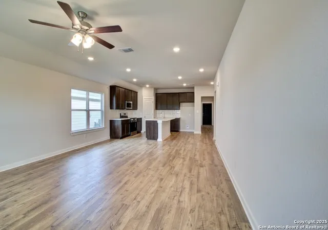 Photo 4 of Sale Pending at 943 Cloud Sky Rd, New Braunfels, TX 78130 | MLS# 1898902 | Listing updated on 2026-01-12