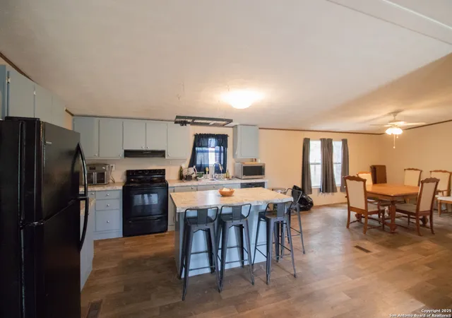 5th image of 19545 Fm 463, Devine, TX 78016 | MLS# 1898915