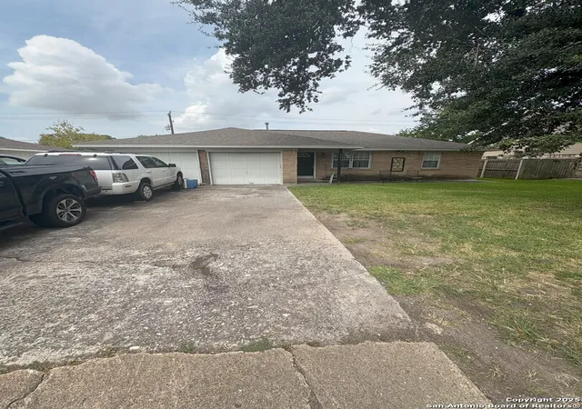 Photo 1 of Single family home for sale at 2517 Hillshire, Deer Park, TX 77536 | MLS# 1898929 | Listing updated on 2026-01-10